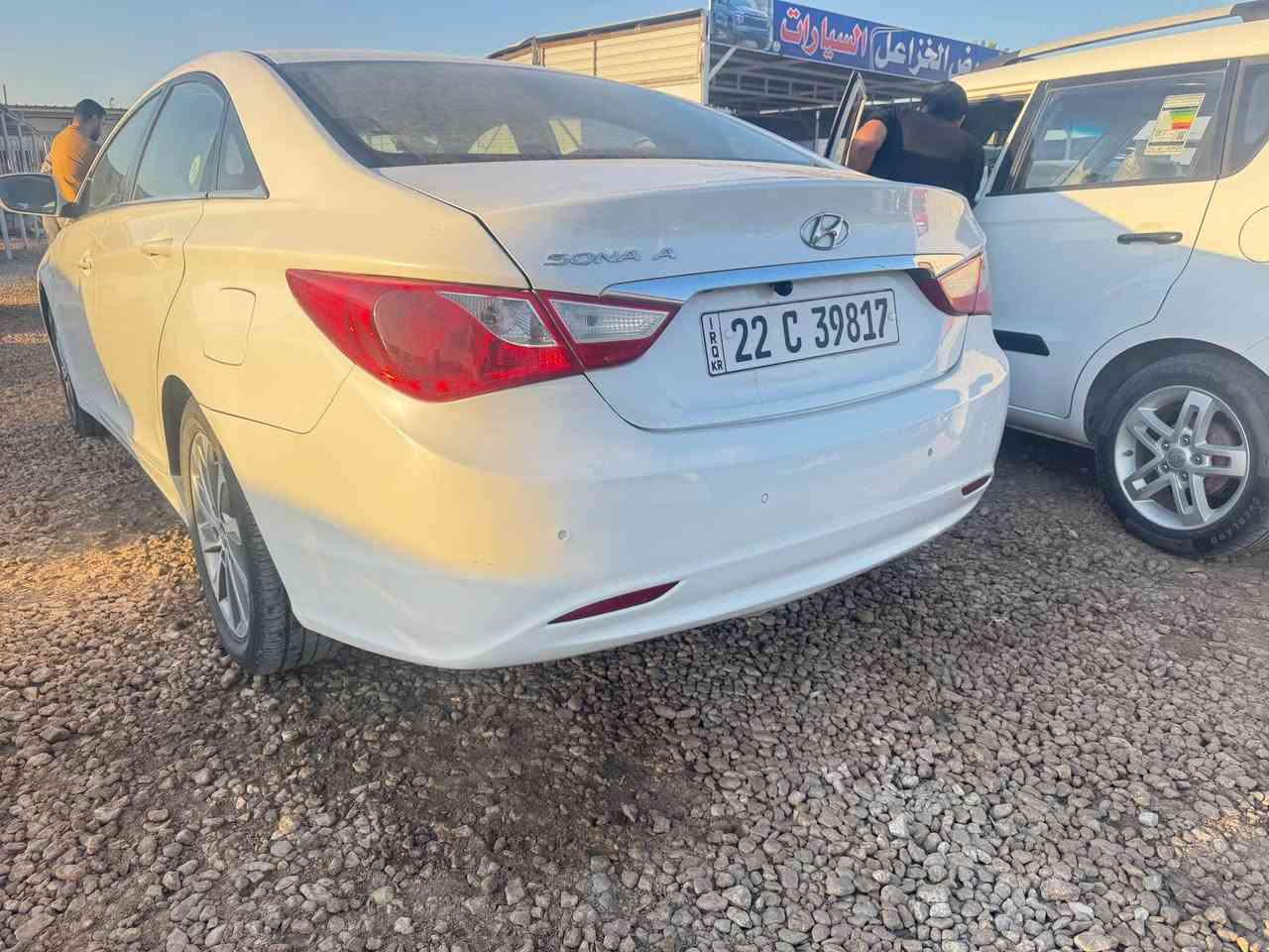 سوناتا موديل 2014 خليجي محرك 2400 دوش مكفولة من الضربة والصبغ بيها كارتات موضحة بالسونار ومرفق وية الصور السيارة جاهزة من كل شي موجودة بالديوانية رقم أربيل سنوية ورقم جديد السعر 131 وبيها مجال للاتصال *********** ديوانية, القادسية
