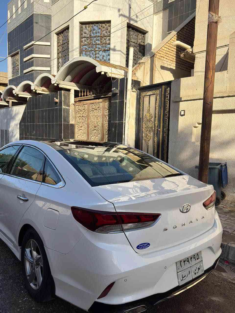 هونداي سوناتا 2019 خليجية فول مواصفات
قمارة بانوراما
بصمة تشغيل
مرايات جانبية شفط مع إشارة ترحيب عند الاقتراب من السيارة
يدات الأبواب كروم
ويل كب
حساسات
جنطة مميزة
كشنات مخمل لون عسلي
لايت عدسة LED + بروجكتر أمامي
إنارة ليد
رقم اربيل سنوية منتهية (بأسم الشركة)
الممشى (150الف كيلو)
" الحالة:
صبغ قطعتين (حادث بسيط بالجاملغ الأمامي جهة السائق + حافة البنيد + قاعدة الجاملغ من الداخل بيه تصليح
بسيط).
السعر 157(بي مجال)
*********** الزبير, البصرة
