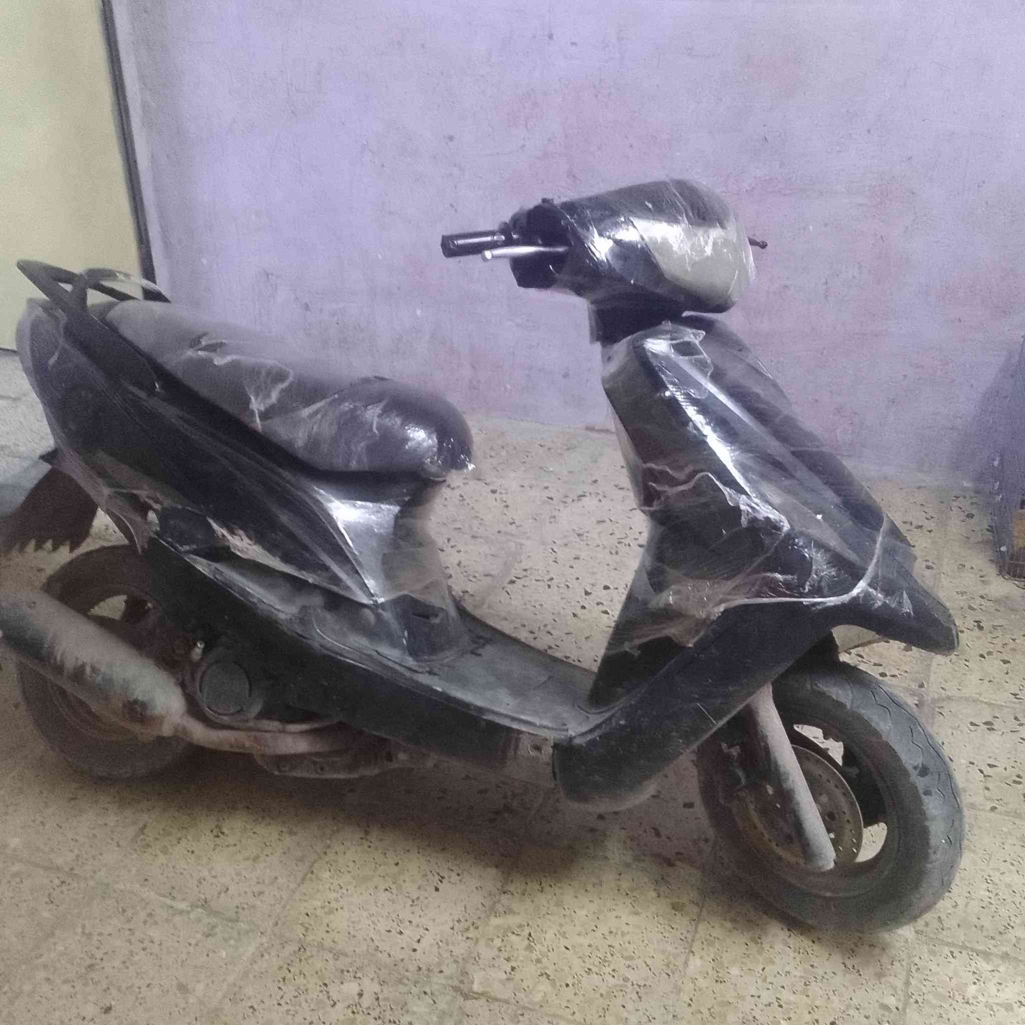 سلام عليكم دراجه البيع ماكس ثعلب 140 بيع كوم حديد دراجه تشتغل عوزه تجفيت سعره 200وبيه مجال  لي حب يستفسر عله هاذه الرقم
*********** بي واساب
