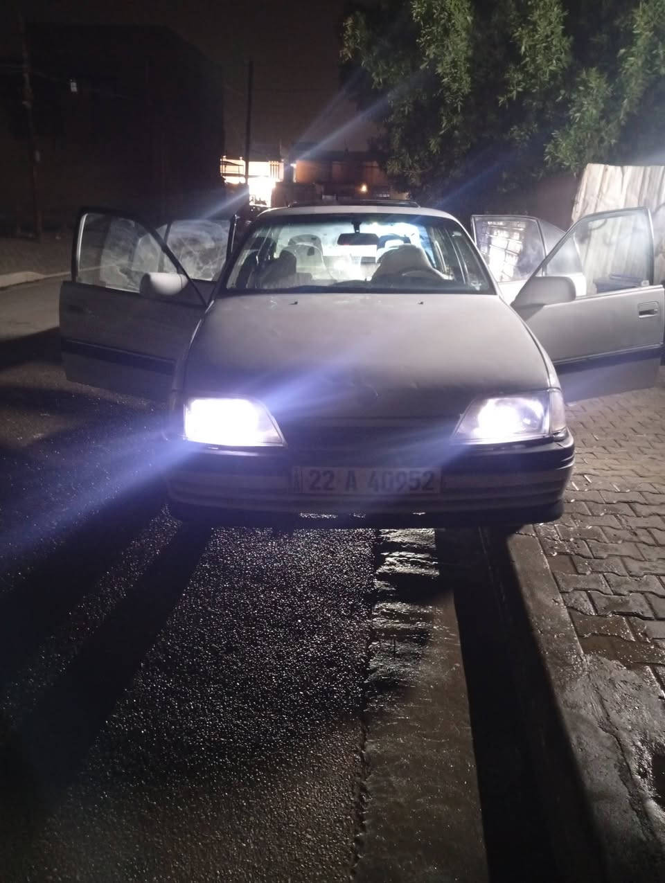 السلام عليكم اوبل اوميكا للبيع بلاديه مكانات صبوق قليله موديل 93سنوية هزه جديده فتحه جام كهرباء كير اوتوماتيك السعر 43مجال رقم اربيل الجديد رقم تلفون ***********/***********
