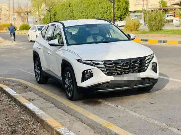 هيونداي توسان2024 ابيض رقم بغداد فوول ماشيه 43
كفاله عامه 
حجم المحرك 2000 . DOHC
‏مفتاح التشغيل بصمة 
‏تشغيل عن بعد 
‏هاند بريك بصمة
‏حساسات امامية
‏حساسات خلفية 
‏حركة المقاعد الامامية كهرباء
‏داخل ابيض
‏تحكم فول للمقود 
‏مثبت السرعة  Crose 
‏الاوامر الصوتية 
‏ويل كب كروم 
‏حجم الاطار18 NG
‏شاشة ايباد دجتل
‏كاميرا دوارة ❗️
‏اريل نفكييشن❗️
‏لايت زينون + LED‏ 
‏ بك لايت LED
‏كشافات زينون
‏الانارة الداخلية LED 
‏دوسات ابواب داخلية LED 
‏اشاير بالمري والمري قابله للطي AUTO 
‏نظام مانع تزحلق 
‏ABS
‏شاحن واير ليس📲
‏نقطة نزول المنحدرات 
‏بردات ابواب خلفية
‏برده خلفية 
‏تبريد امامي و خلفي
‏درايف مود DRIVE MODE 
‏NORMAL
‏eco
‏SPORT
‏اوتو هولد AUTO HOLD 
‏مخرج AUS
‏مخرج USB
‏BLUETOOTH 
رقم الهاتف***********
السعر215 ورقه
