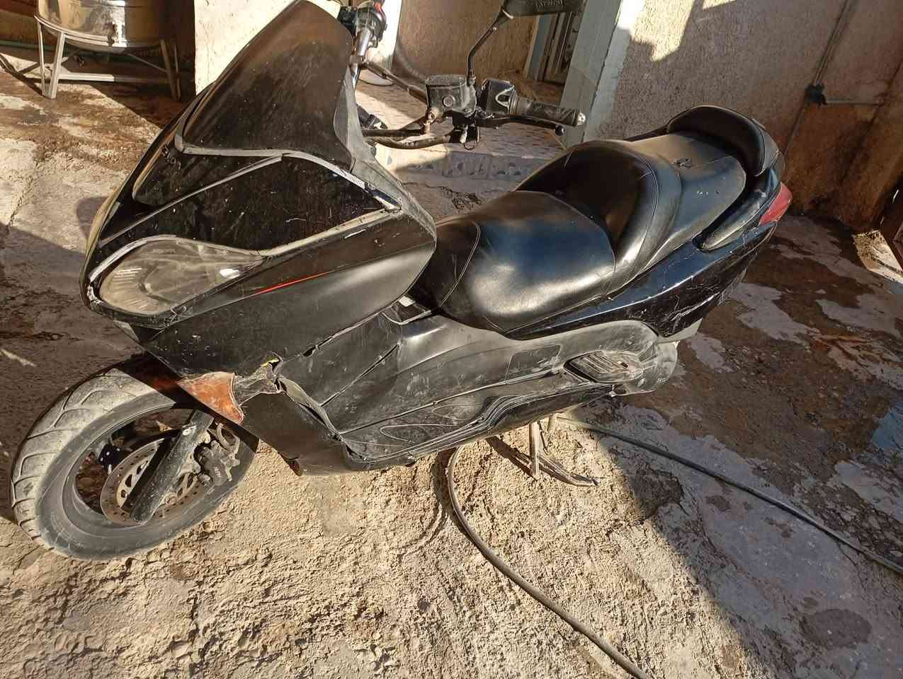 فورزة لبيع نوعية 08 بكان ديالئ ناحيه كنعان شراي يتصل ع هذا رقم ***********
