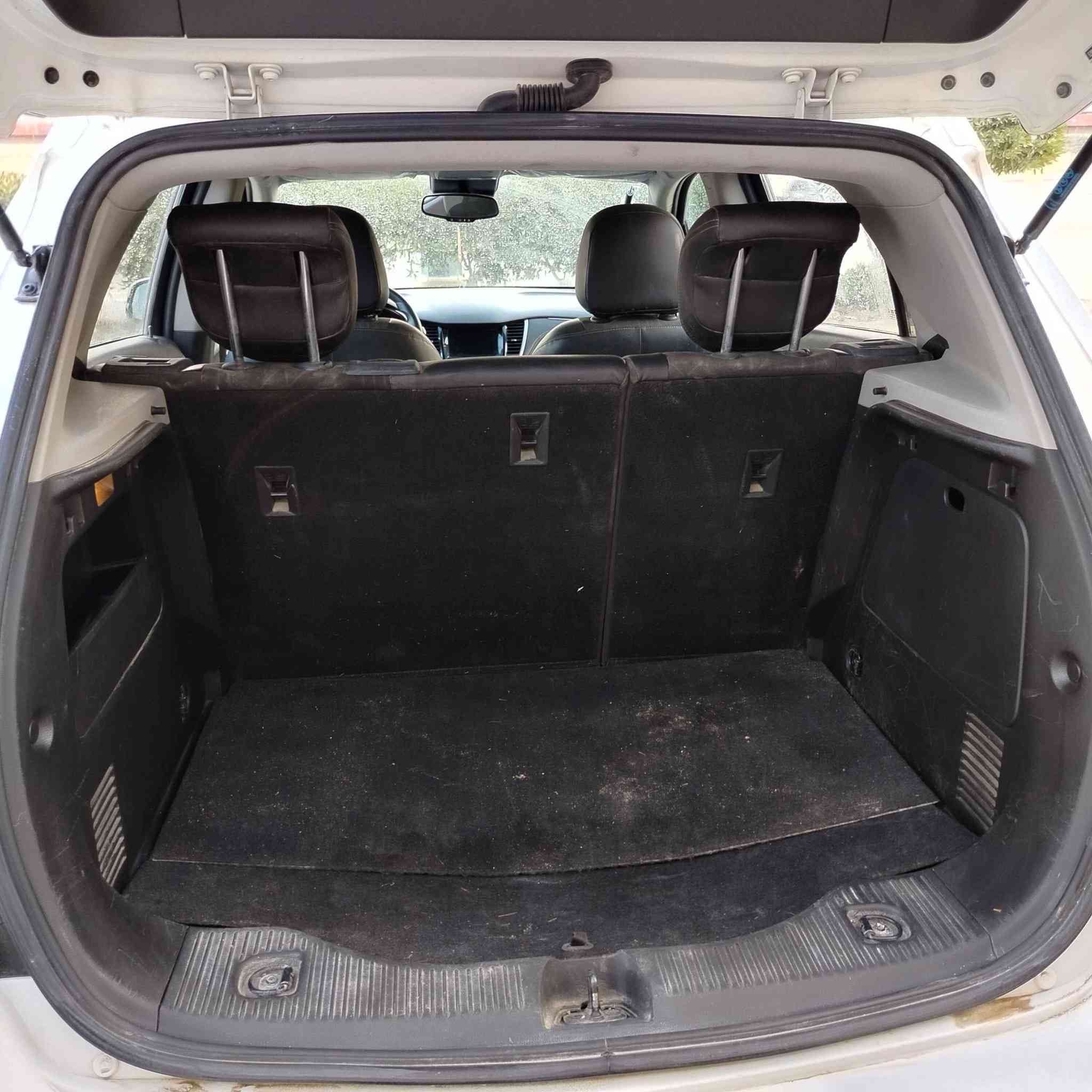 شوفرليت تراكس 2021 بابل بأسمي 
محرك 1400 تيربو 
ضررها جاملغ امامي فقط والمحرك مفتوح
للاستفسار الاتصال : *********** حلة, بابل
