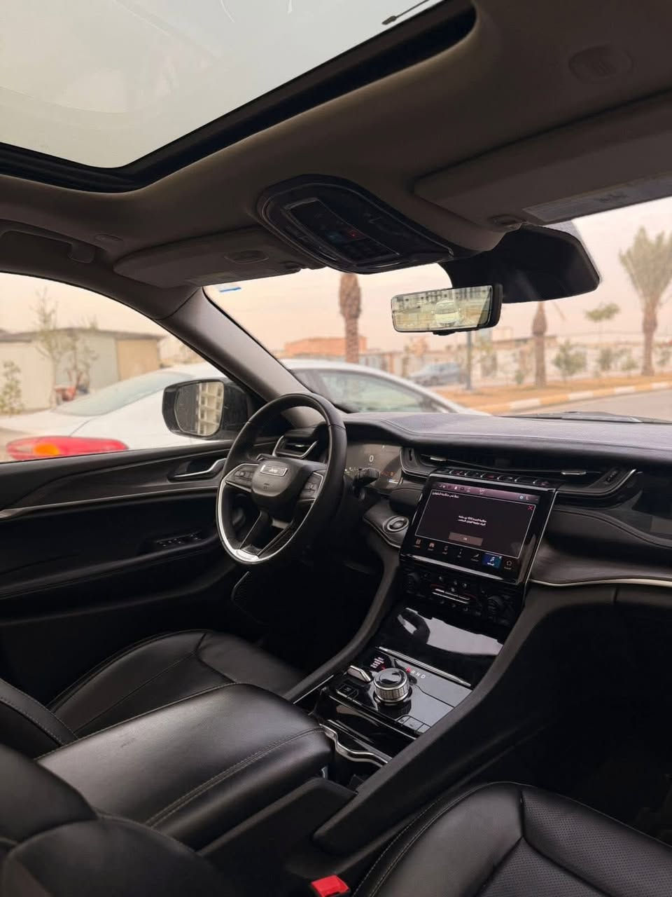 السلام عليكم
جيب كرانـد شيروكي 4XE 2023
جديدة بمعنى الكلمةة
حجم المكينة : 2000 تيربو + هايبرد + شحن منزلي
اللون . ابيض 

ماشية : ،،،16  الف  

فول مواصفات 1/1

1. بنوراما فتحتين 
2. بصمة تشغيل وابواب 
3. تشغيل عن بعد
4. حساس ورادار خلفي
5. كشنات جلد
6. كشن السايق خزن ميموري
7. كشنات كهرباء
8. صندوق كهرباء
9. حساسات خلفية
10. قطع تبريد
11. إشاير بالمري
12. رادار أمامي
13. رادارات 360 درجة 
14. ثلاث وضعيات قيادة
15.شاشات راكب وسايق 
16. كير ماوس
17. نظام منحدرات
18. هيتـرات بالكشنات
19. ويل كب كروم
20. لايتات لد
21. بكلايت لد
22. كشافات
23. بصمة أبواب وتشغيل وصندوك
وبعد هواي مواصفات 

مكانهة بغداد تحويل ثاني يوم

معروضة ٢٧٥  وبيهة مجال

***********
