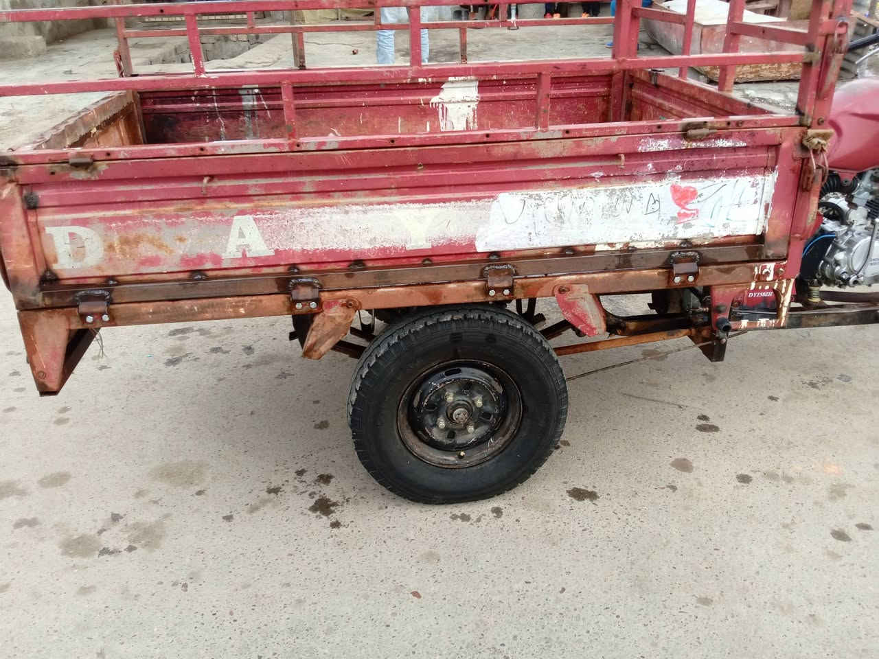 السلام عليكم ستوته للبيع موديل 2019 شغاله محرك كامل كهربائيات ما تشتغل باتري شغال والصور كدامك 
الاتصال ***********
