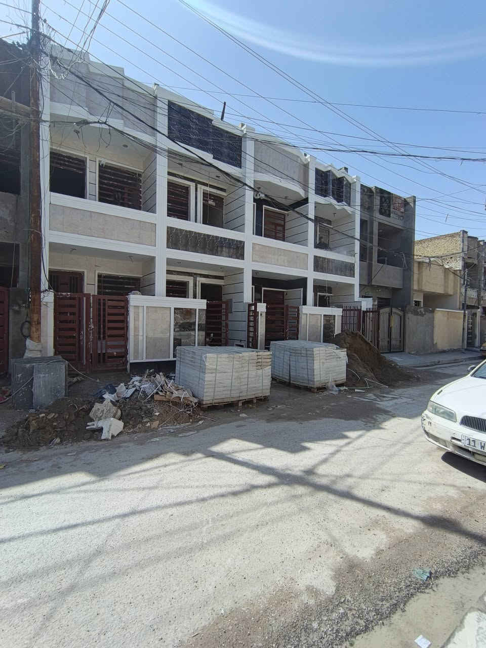 بيت للبيع مساحة ٥٧ متر الشعب حي العقاري خلف جامع بدايه 3نوم وصاله ومطبخ وخدمات لاتصال مكتب كليم الله للعقار مقابل مدرسة بلقيس تابعني على صفحه حصريا ***********
