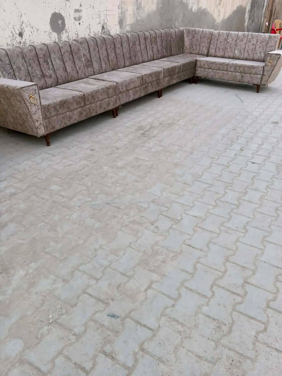 دواوين تزكام جديد ما مستعمل شغل درجه اولى ٦ ونص متر ١٠ نفر .ديوانيه .الاسكان .مقابل المعهد التقني ***********
