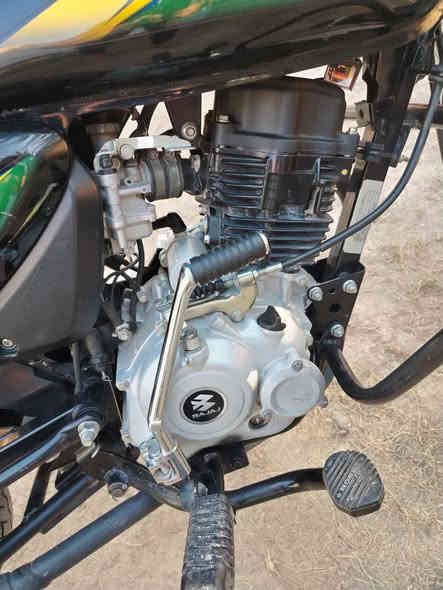 بوكسر للبيع موديل ٢٣ مكفولة  مكينة مال شركة ما مفتوحة برغي ممفتر بيها مرقمة بابل مشروع وطني دراجة شخصي ما مشتغلة دلفري سعرها مليونين ونص وبيها مجال وشراي بيه خير ويدلل مكاني بابل الإسكندرية ***********
