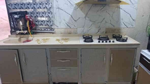 كاونتر مترين ونص وملحق مترين ونص معه الجباخ والاوفن للبيع العلوان القبله اي استفسار  عله هاذ الرقم ***********واتساب
