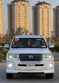 لاندكروز GXR • ٢٠١٤ • كفالة بدون صبغ