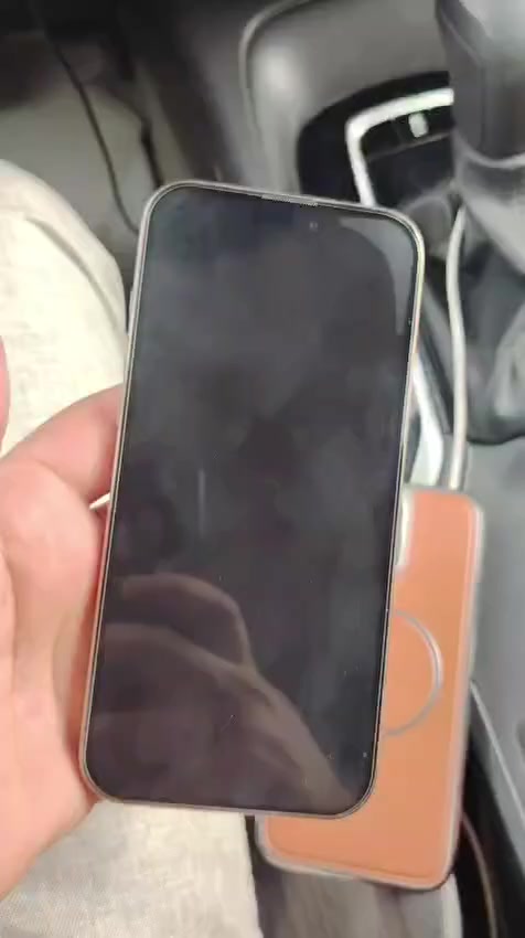 السلام عليكم آيفون ١٦ ابرو ماكس بطاريه ١٠٠ السعر ١٣٧٥ رقم الهاتف ***********
