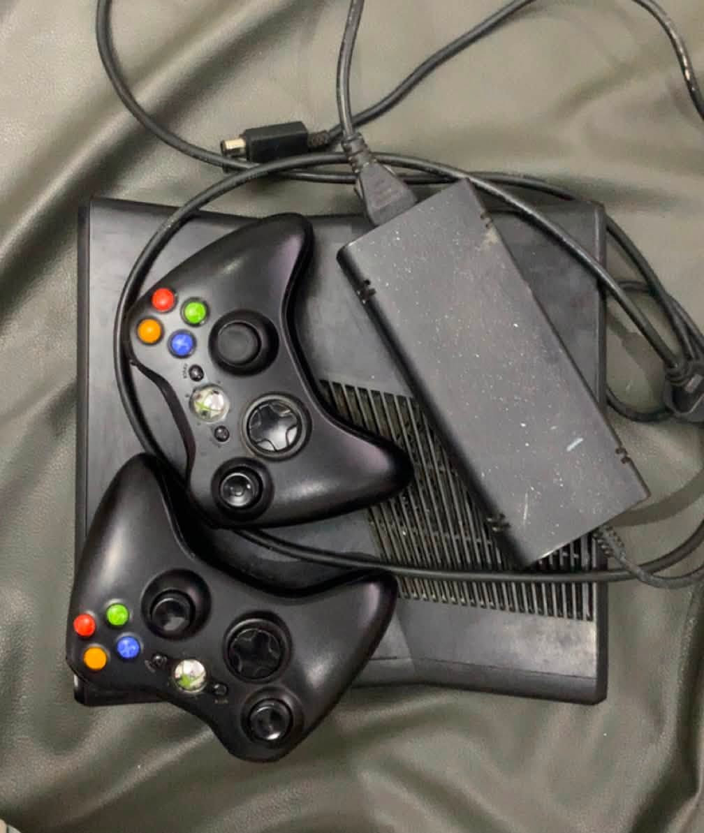 xbox 360 slim jdid mfih hta problem 2 mannet original + 29 jaux chbab mfih walo ch3l w l3b


**إذا كنت صاحب هذا الإعلان وتريد حذفه لأي سبب، رجاءا أرسل رسالة إلى الدعم الفني**