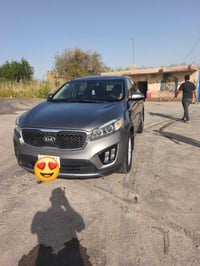 كيا سورنتو • وارد امريكي • ماشي 80الف