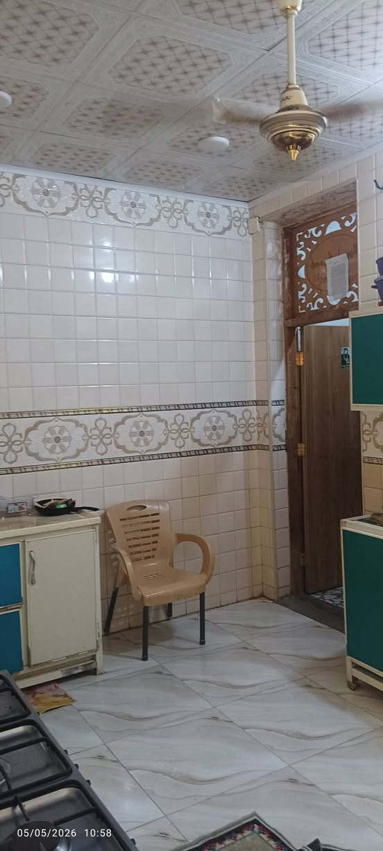 سلام عليكم بيت بحي النصر زراعي قرب مكتب سيد عامر المساحه 100 اربع غرف نقص بيتونه السعر 45 وبي مجال مايو كهرباء ميزانيه***********

