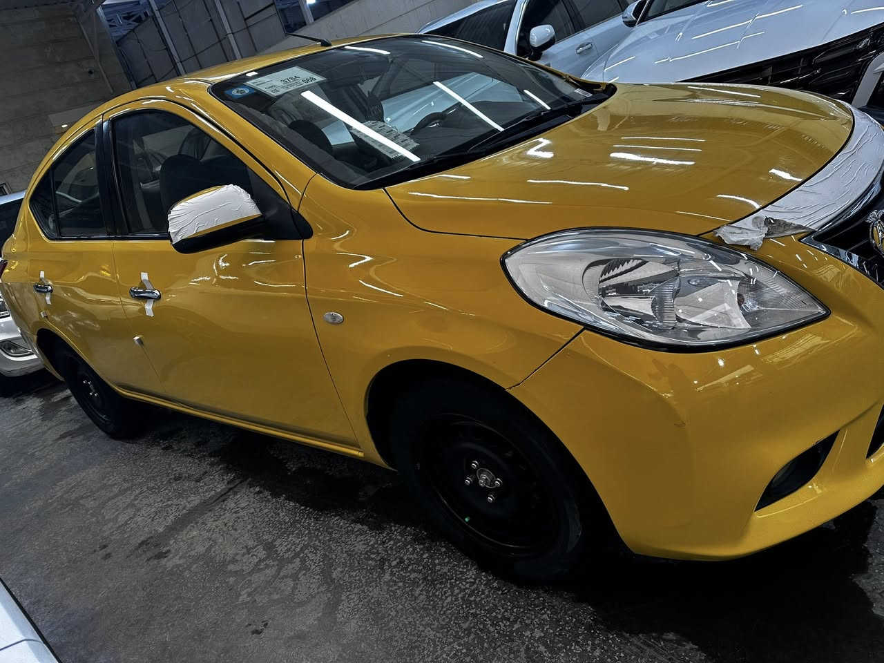 تحيه طيبه الاخوه الأعزاء نيسان سني هندي ٢٠١٤ ماشيه ١٢٥ السياره نضيفه جدا بيها الشاصي الأمامي الأيمن ضرر ومعمر وتلكيط معجون في اجزاء السياره رقم بغداد الجديد ابسمي سعرها ٨٧ قفل مكانها البياع او العامريه 
***********
