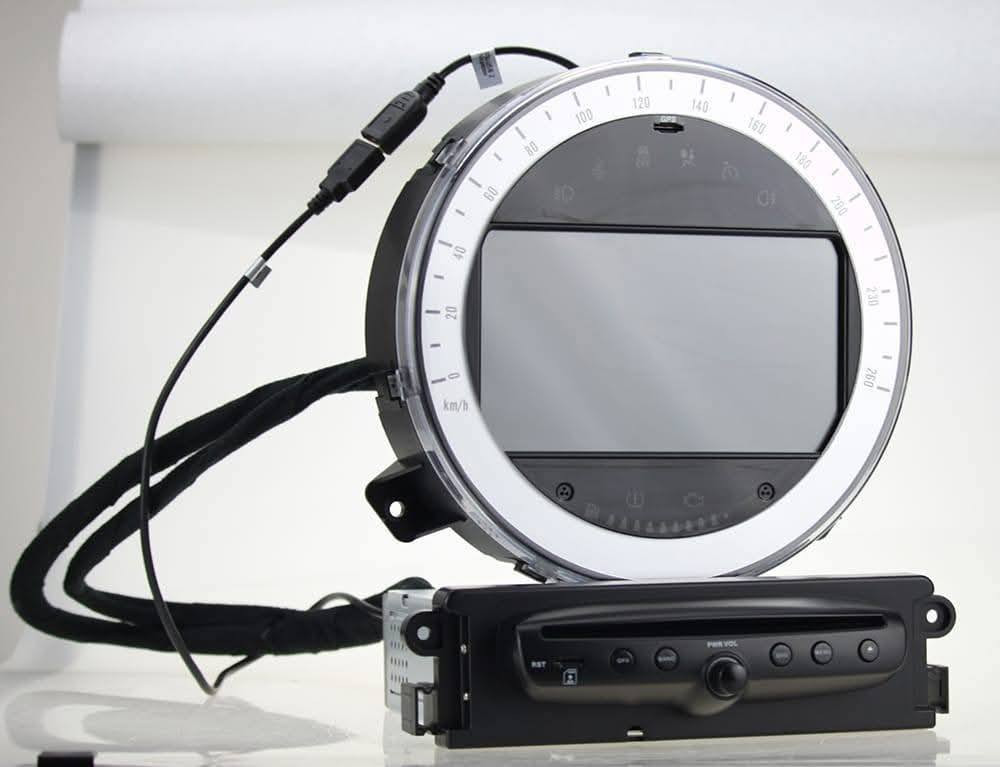 شاشة مني كوبر للبيع ترهم على جميع 
مني كوبر اندرويد وقطعه كلش جميله مع كامل لملحقات مع السيدي السعر 145اتصال *********** يوجد توصيل
