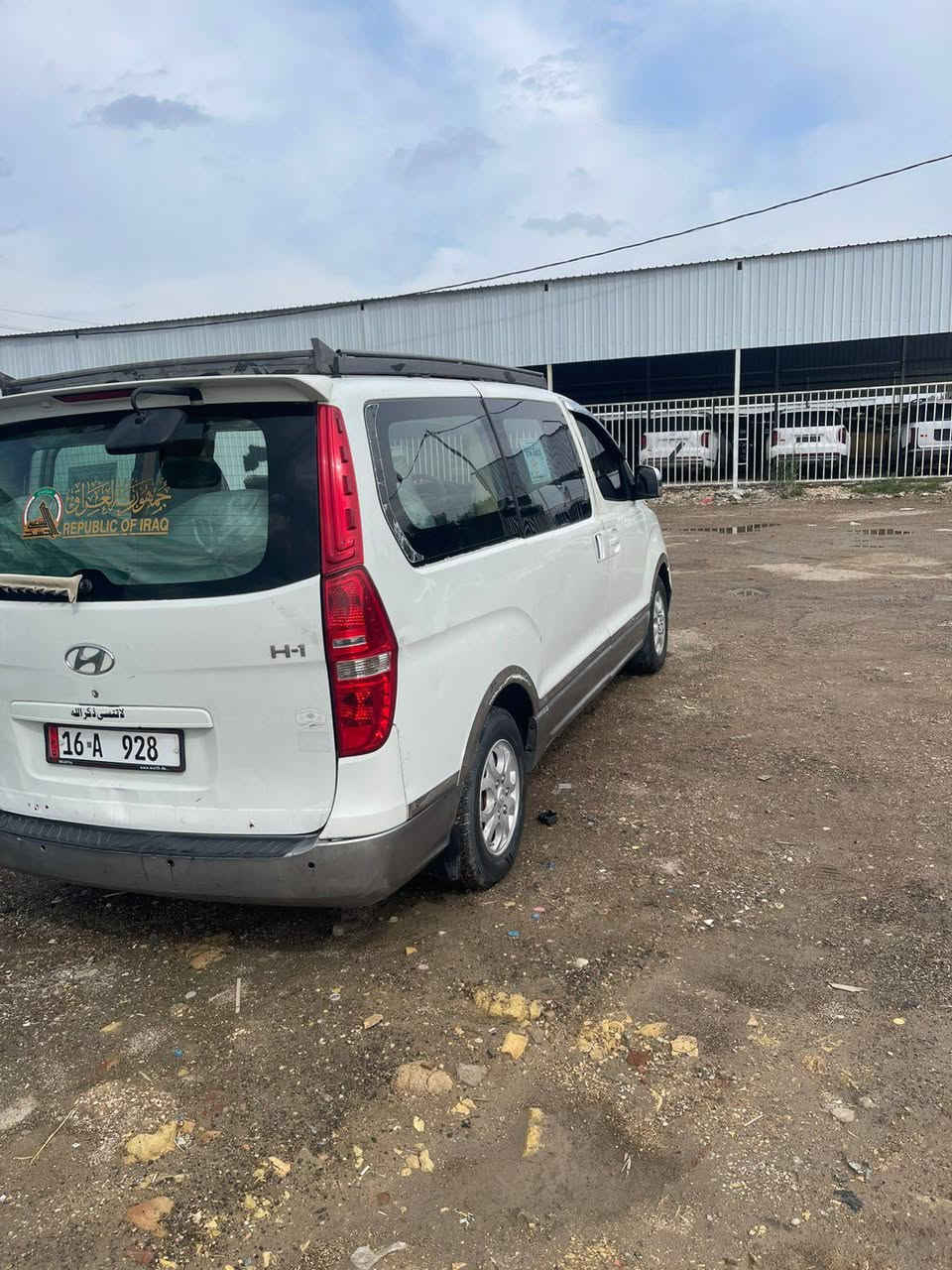 السلام عليكم الستاركس 2011محور مسكر سبلاين 12 جاهزه السياره خير من الله بيها تصليح بالكصه الفوك الجامة الامامية   سعر 115 وبيها مجال رقم صاحب السياره ***********
