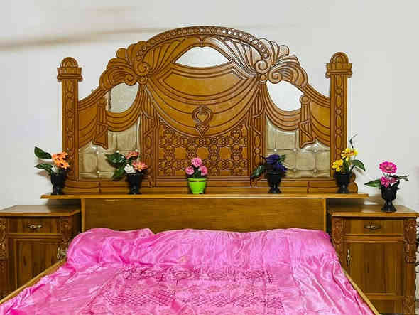 غرفه نوم عراقيه حطاطه صاج درجة اولى كبس فصال ثابت نجار حصيبه شرط مال الديره 5ملم نضافه فول السعر مليون و500بي مجال العنوان الرمانه البعبيد الاتصال 
***********
