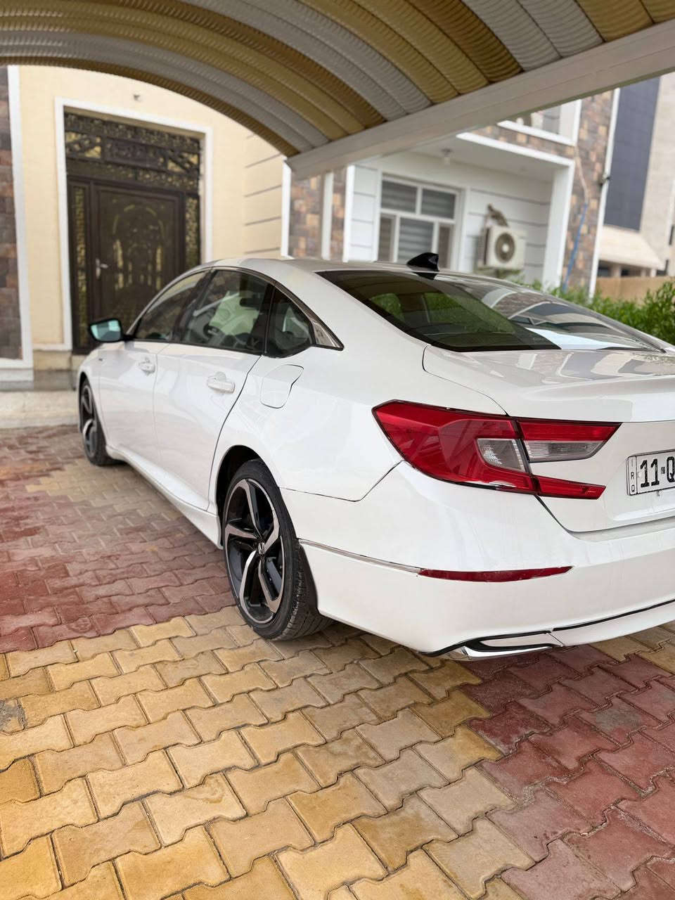 سياره للبيع رقم صاحبه اني مكلف بل نشر ***********
