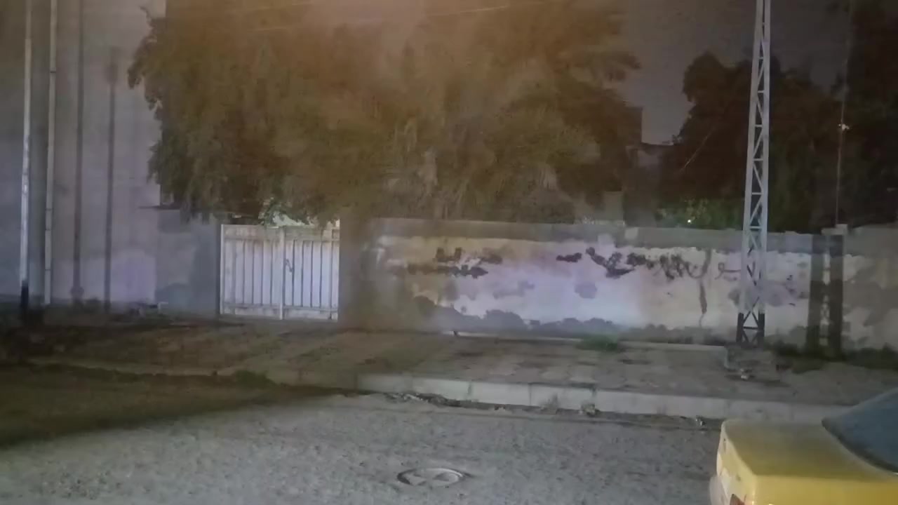 دار للبيع قطاع ٣٠شارع المدارس قرب مطعم جتر جكن قريب على شارع العام يصلح مجمع طبي او روضه او مدرسه اهليه سعر متر ٢٧٥٠مليون وبيه مجال جدا قليل الاتصال برقم موجود *********** ابو رشا
