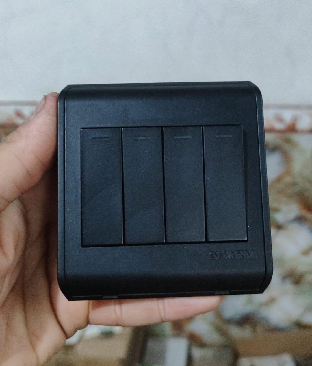 السلام عليكم
متوفر سويجات 

4خط 350قطعه
3خط 280 قطعه
2خط 370 قطعه
1خط 470 قطعه
سبّلت 20امبير 550 قطعه
سبّلت 45امبير 100 قطعه
ستلايت 300 قطعه 
جرس 150 قطعه
كب لغاء 200قطعه 
المجموع 28كارتون 

سعر القطعه500دينار 
للتواصل ***********
