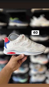 نجف ملحق الروان • مقاسات 39-45 • نضافة 90%