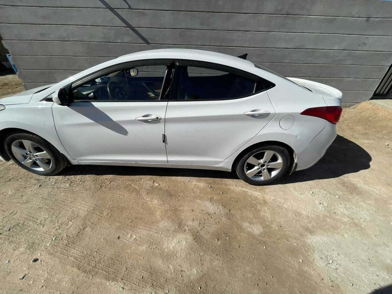 النترا  2013 خليجي محرك 1600
االمواصفات  معروفه بيها طخات  بسيطه واضحه بالصور 

مكانها  الحله   قرب جامعة بابل

والسعر110$  وبيها مجال بيع  او مراوس حسب القناعه  متواجد   واتساب
***********
