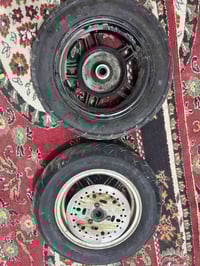 ثعلب • نضاف • مع تايرات