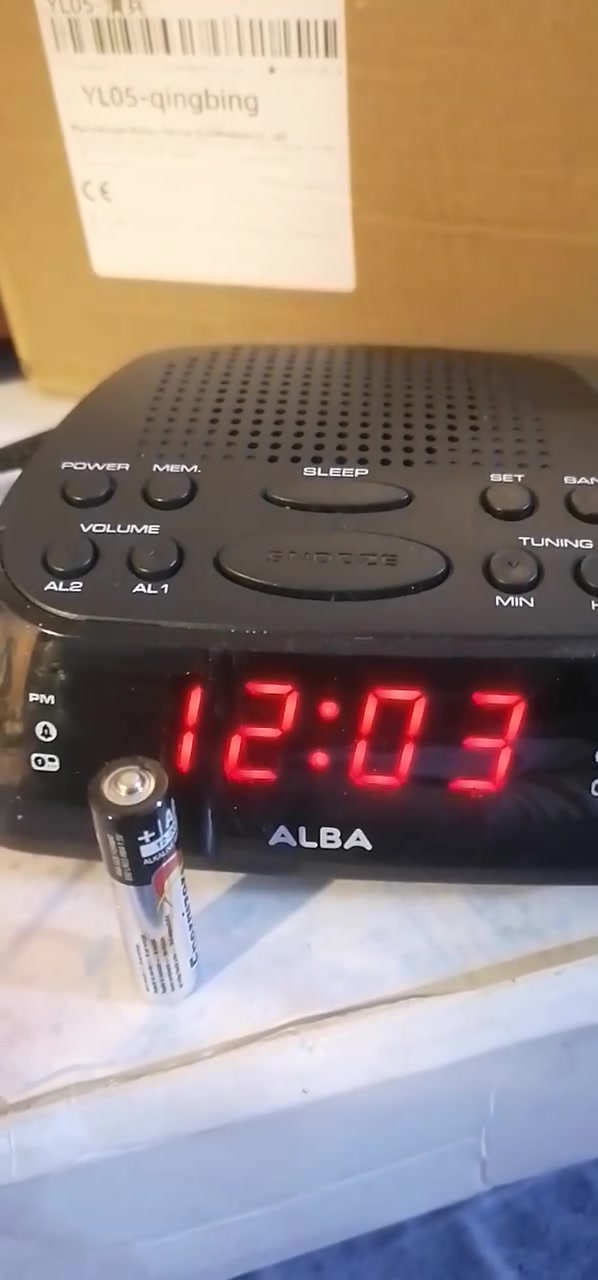 راديو منبه رقمي من ماركة Alba يتميز بشاشة LED حمراء كبيرة لعرض الوقت.يحتوي على وظائف إنذار مزدوج، مما يتيح ضبط وقتين مختلفين للاستيقاظ.يوفر خيارات راديو FM/AM مع إمكانية تخزين محطاتك المفضلة.يتضمن خاصية الغفوة (Snooze) وزر للنوم (Sleep) لإيقاف الراديو تلقائيًا.
ملاحظه الجهاز جديد سحب جدا عالي للمحطات وتوصيل موجود


**إذا كنت صاحب هذا الإعلان وتريد حذفه لأي سبب، رجاءا أرسل رسالة إلى الدعم الفني**