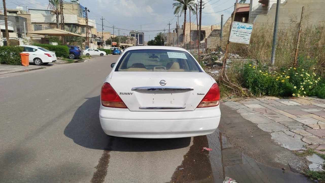 سلام عليكم نيسان سني للبيع ياباني موديل 2006 رقم بغداد رقم وهزه جديد كير عادي السياره مناقصهه كلشي للبيع للاستفسار *********** السعر 75 ورقه
