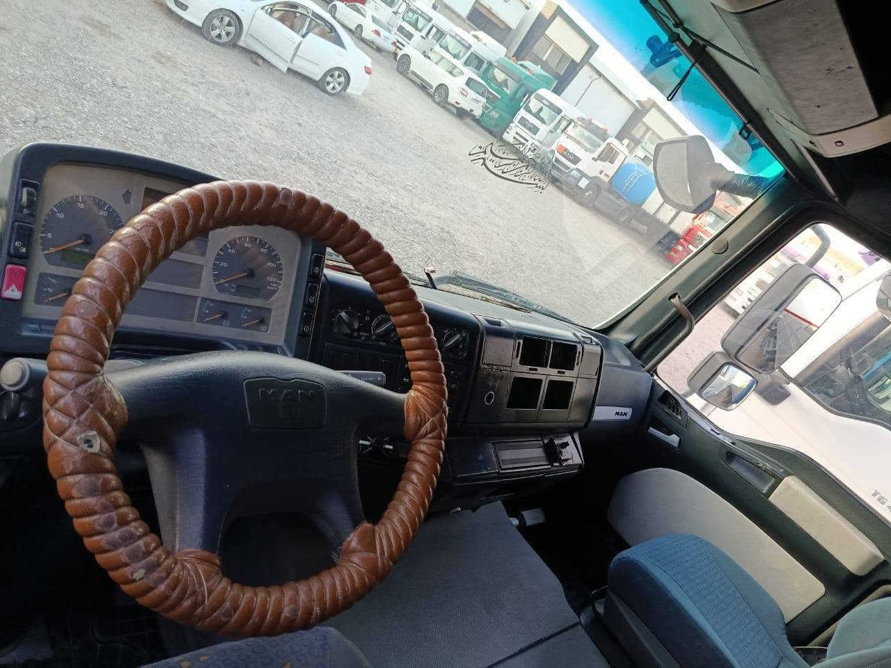 للبيع مان موديل 2002 گیر أوتوماتيك رتايدر سلاجه حجم محرك 410پمپو نوزل سياره مكفول كفاله عامه مكان كلار معرز ئاسو طريق صناعة رقم الهاتف ***********
