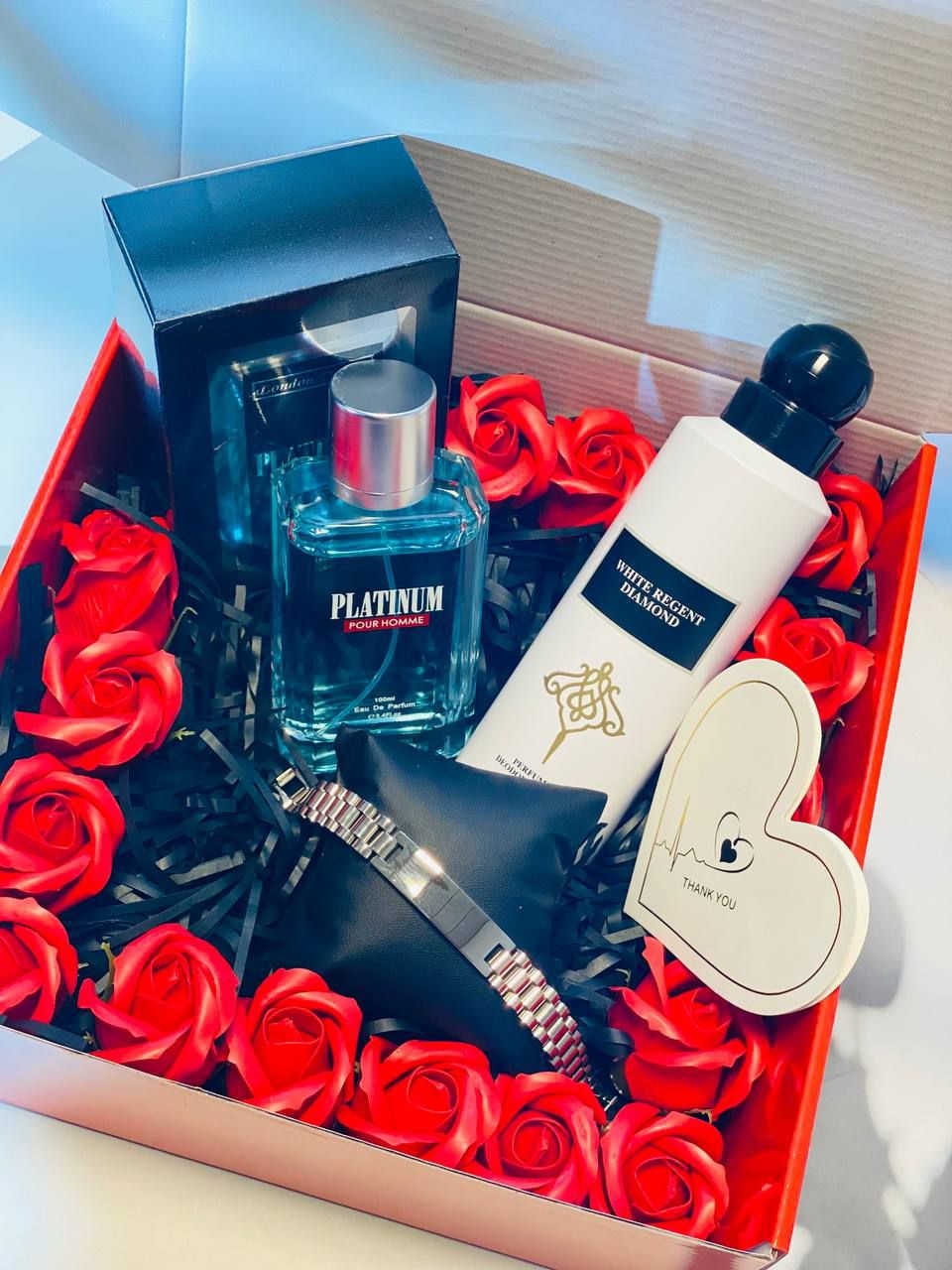 لأن الحب تفاصيل 🎁❤️
بوكس رجالي مميز يجنن بعيد الحب 🔥

عطر بلاتينيوم رجالي يفوح فخامة وثقة 💙✨
معطر إبراهيم القرشي ريحة نظافة وثبات يخبل 🤍🌫️
وسوار أنيق يكمّل اللوك ويظل ذكرى بيده طول الوقت ⌚💫

محاط بورود حمر حتى تكون الهدية مليانة عشق 🌹❤️
دللي حبيبج بهدية راقية تخليه يتذكّرچ بكل رشّة عطر وكل نظرة لسواره 😍


**إذا كنت صاحب هذا الإعلان وتريد حذفه لأي سبب، رجاءا أرسل رسالة إلى الدعم الفني**