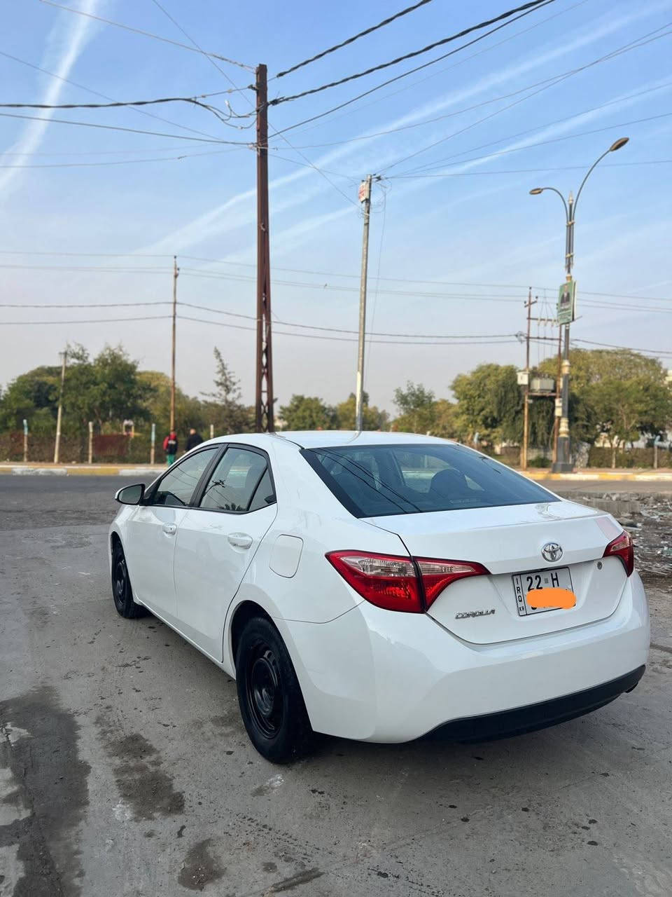 سلام عليكم كورلا موديل 2017 رقم أربيل دولي سنوية رقم هزة كله جديد مواصفاتL بدون صبغ  جاملغ وباب طرف السكن امبدل ابلادي بدون دواخل بدون ارباك رادار حجر صالصنه كله موجود محرك كير بالشرط ما مفتوح لا صرف ولا بخار  سياره بسمي لون ابيض ثلجي صدر أمامي خلفي جديد مكاني داخل كركوك 
سعر 152
*********** رقم موبايل كركوك, العراق
