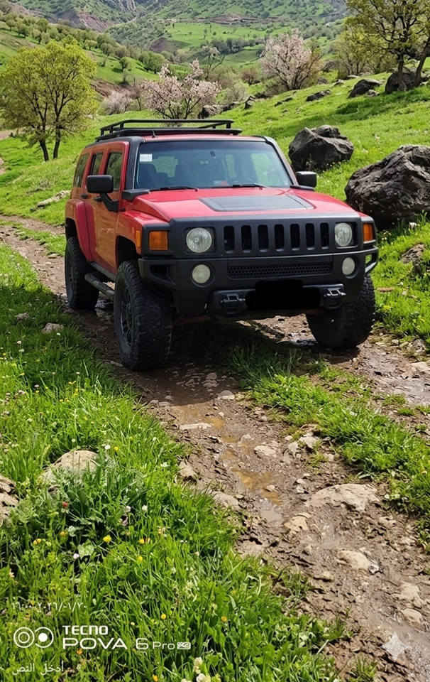 السلام عليكم 
همر h3  موديل 2007 
رقم بغداد الدولي جديد 
نضيفه جدا السياره 
صدر امامي جديد 
صدر خلفي جديد
عبوة فيت بم + بلكات+ مجاول + نوزلات كلهن جديد مع عبوة فيت بم احتياط
راديتر ماء جديد+ واتر بم جديد + ماء احمر 
منظومة التبريد كوله نضيفه جدا وشغال التبريد ثلج
شاشه اندرويد بيه 
السيارة بيه ضرر جاملغ امامي ايمن من الداخل شي بسيط 
تايرات كودرج جبلي تخم جديد مع السبير 
دسكات تخم جديد 
مشط ستيرن جديد 
باتري جديد 
 شد مروحه كهربائية عاصفه للراديتر 
اضافة مراوح ثنين اماميات مع التبريد 
لايت منظومة زنون + بلوجكترات منضومة اوسرام
اضافة سيباية سفاري 
داخل السيارة نضيف جدا 
محرك وكير مكفولات 
السيارة مصبوغة عام اثر جراد وشومات جانن عليه والتصوير قبل الصبغ موجود مكفوله من الحادث القوي 
،،،نواقص السيارة،،، 
  ABS بي خلل

بولبرن رولة قايش الداينمو بيه صوت جرشه

رايده ب١٠٥ وبيه مجال للشراي
مكاني بغداد حي اور 
*********** بغداد, العراق
