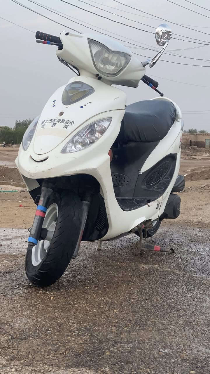 السلام عليكم   …دراجه للبيع. كامكو  موديل 2013 V2فحل. محرك 150 دراجه جاهزه من طول لطول.    محرك ما مفتوح. (رمبه ).  سعر. 650.  ما متواجد خاص ع رقم فقط***********
