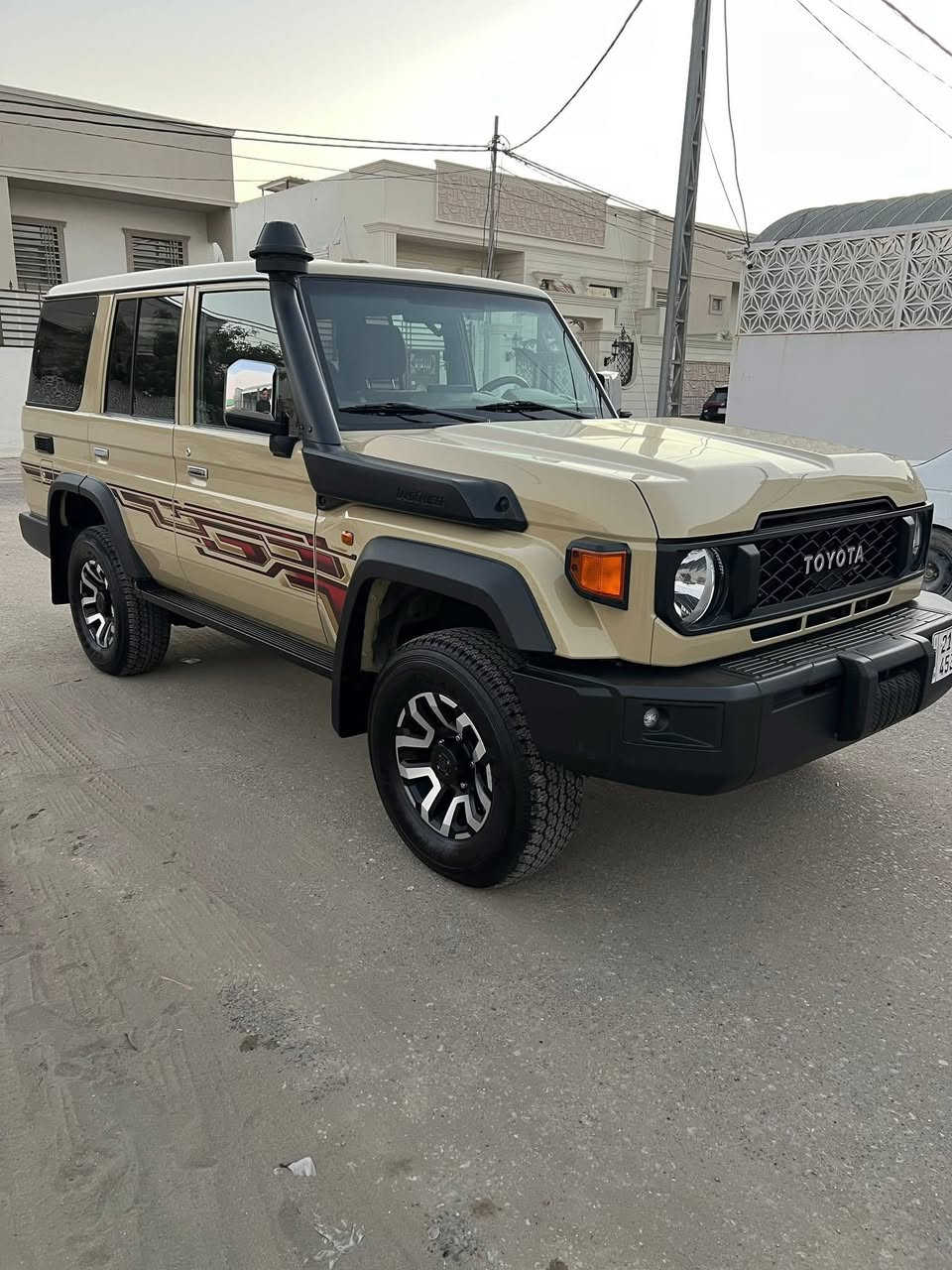 لاندكروز 2024  ديزل دبل تيربو يعني صاروخ وقتصادي كير اوتو لون مميز ماشي 14 الف كم السياره طلب خاص فول الفول من ونج ودفلوك وثلاجه ومانع نزلاق يعني فول للاخير رقم سليمانيه دولي مداور ثاني يوم ترهم مراوس بلكزز او تاهو او لاندكروز حسب القناعه والمعقول السعر 565$ بيه مجال للشراي للاستفسار ***********ملاحضه يوجد حوثيات دبل قماره للبيع
