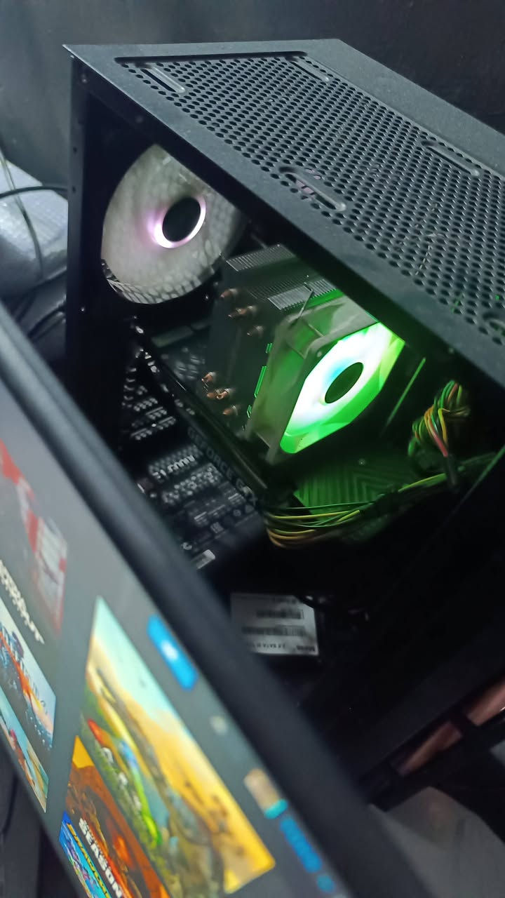 سلام عليكم pc لل بيع بغداد 

مذربورد ازوز prime h 510m wifi
معالج 5i 10400f
كرت الشاشه gtx1660super
Ram 16 ddr 4
بور سبلاي ٥٠٠ واط
مساحات التخزين 
M.2 128
SSD 1t
Hdd1t
شاشه aoc 100هرتز
السعر 650 بيه مجال حك الجيه مكاني شارع فلسطين المهندسين مستعجل على بيعته والله يشهد حاسبه زينه و ما بيه اي مشكله و كرت الشاشه مالته جديد جايبه 
*********** واتساب موجود
