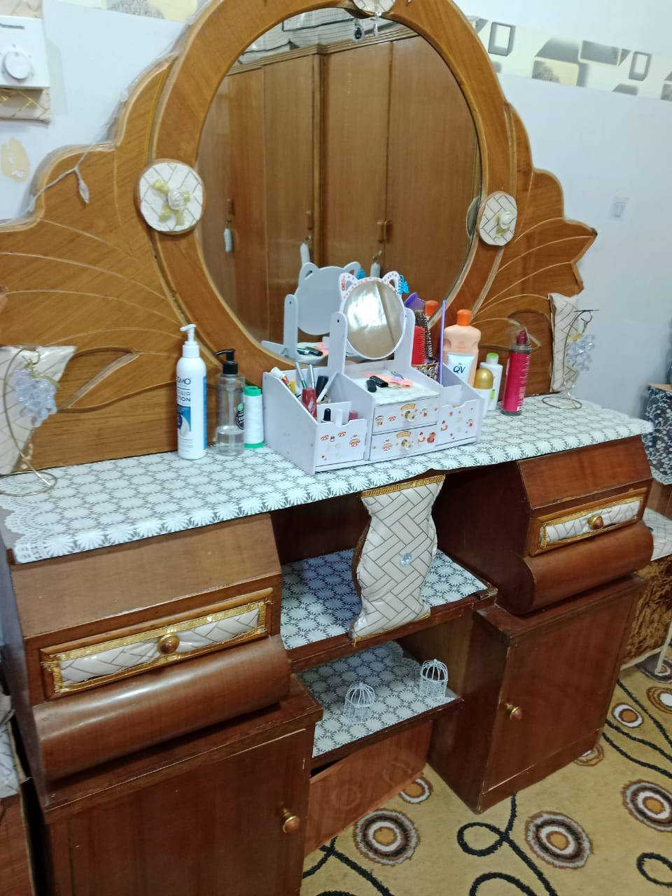 السلام عليكم غراض مستعمله للبيع ونضيفه يشهد الله وكدامكم الصور كل لهلا  بيكم


**إذا كنت صاحب هذا الإعلان وتريد حذفه لأي سبب، رجاءا أرسل رسالة إلى الدعم الفني**