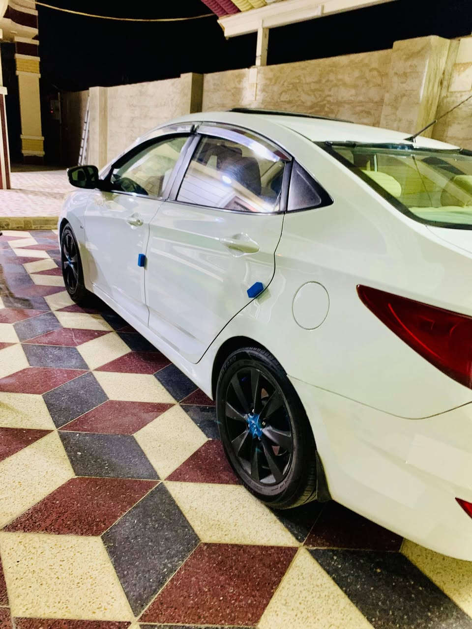 السلام عليكم سياره اكسنت وارد خليجي موديل 2012 محرك 1600 سياره جاهزه من كل شيء محرك كير صدر مضبوط تبريد ثلج مابيها نقص سعرها 98 ورقه وبيها مجال بسيط السونار مرفق بيها للاتصال *********** الرمادي شارع 40 قرب فلكه العلم
