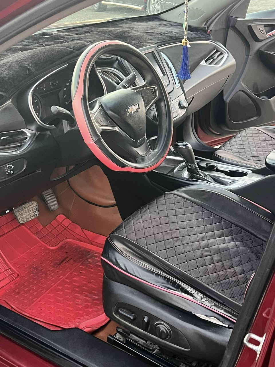 السلام عليكم ماليبو 2018// مواصفات LT بأسمي رقم ذي قار انكليزي قبل شهر داورت السياره مسويلها ادامه كااااامله ماناقصها اي شي من حداديه تخم تاير بلكات دامه كامله لمنظومه الاحتراق نضيفه كلششش ومامتعوبه كلشي شغال بيها مكينه كير كله مكفول برغي مامفتوح بيهن ضربتها كلششش خفيفه ماامبدل بيها اي شي فقط البنيد مصبوغ وبارد بالجمالغات وببها تكيحلات بالدوس بسيطه صور الحادث بالمنشور 
ترايك لاربيل //*********** بي واتساب مكاني ذي قار قلعه سكر
