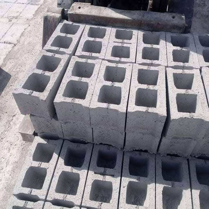 معمل بلوك واسط شيخ سعد يوفر لكم مختلف انواع البلوك  وبأنسب الاسعار للحجز الاتصال على على الرقم ***********/***********
