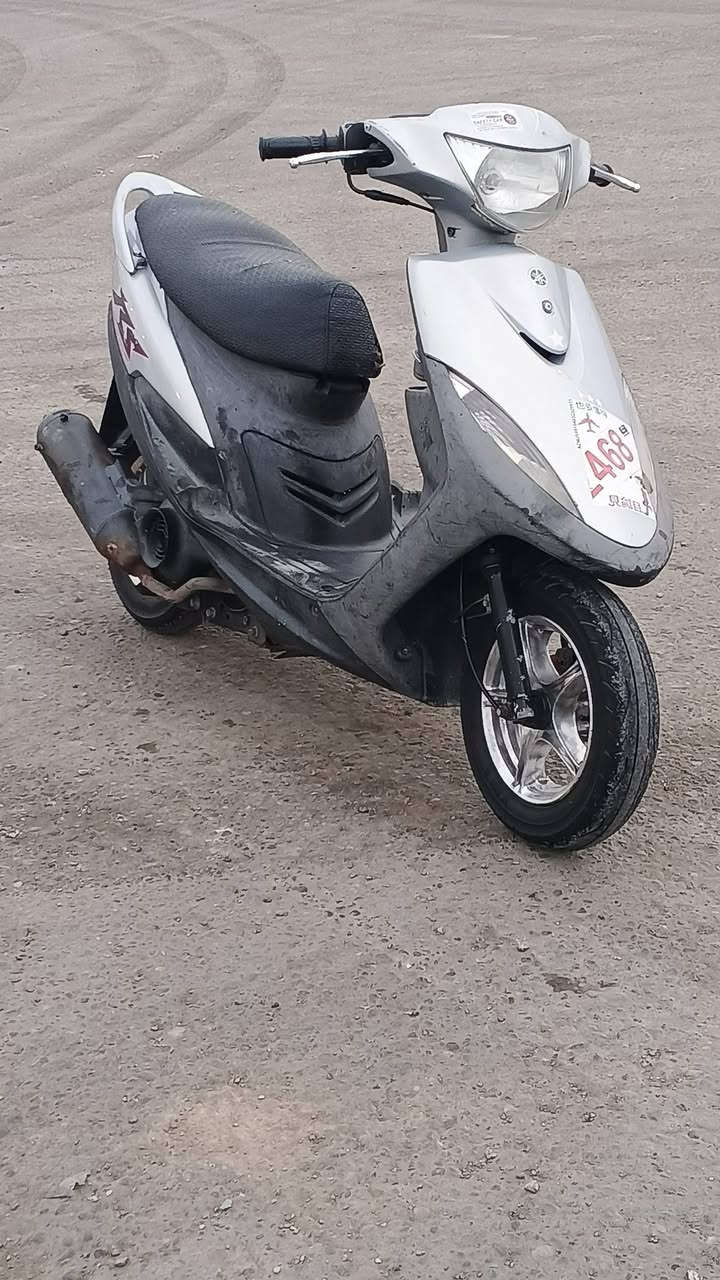 سلام عليكم ماكس عدله بلاديه للاخير نقصها بس واقيه مال صالنصه دراجه نضيفه حيل بالحقيقه احلا من صور السعر خاص الاتصال *********** للشراي فقط
