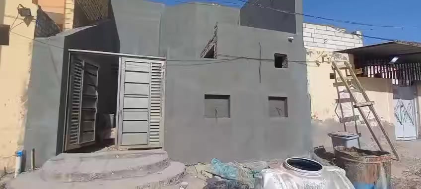 دار للبيع مساحه 125 متر 
باالشهداء با ال12 
طابو صرف حر 
غرفه وصاله ومطبخ واستقبال وحمامات داخليه وخارجيه وطابق ثاني غرفه وصاله وحمامات جاهز كهرباء او ماي ومجاري 
اساس كونكريت سكف عكاده البناء طابوق بناء جديد 
عايز البيت ارضيه وسيراميك صحيات ومطبخ وصبغ 

خدمات كهرباء او ماي ومجاري الحي حالين

السعر 68 وبي مجال 

***********
