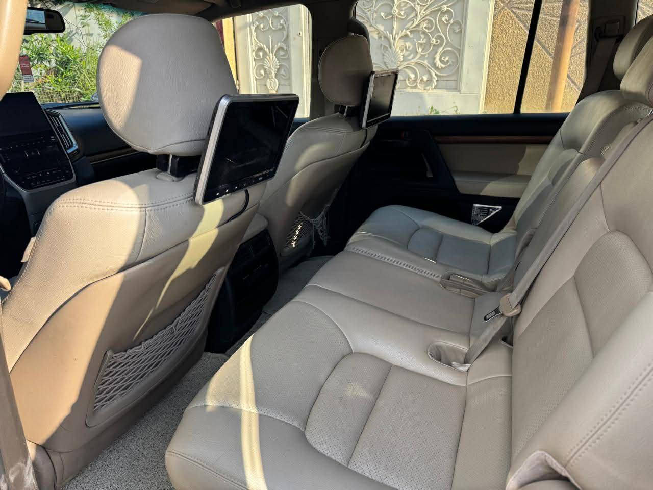 ً مكلف بل نشر
السلام عليكم 

للبيع لاندكروز((2009  بريم  ))رقم بغداد  … سلندر فول مواصفات 

🛑 السعر.💸  238💸

سيارة مكفولة كفالة عامة من الصبغ و الفتح و التبديل عدا  ضربه بسيطه بل دعاميه الاماميه ومصبوغ الجاملغ والبنيد مفتوح

 مواصفات السيارة بصمات  فتحة كشنات جلد و سماعات JBL و مري قلاب و تشغيل عن بعد و كامرات و رادار امامي وباقي المواصفات المعروفة سيارة فول مواصفات 

مكان السيارة بغداد زعفرانيه  

رقم الهاتف ***********
