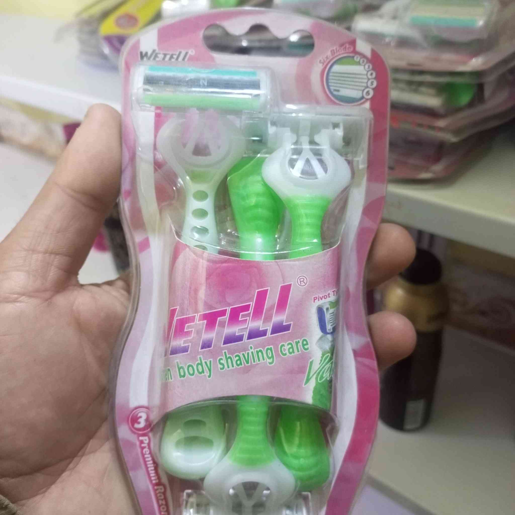 مكياجات وعطورات متنوعه
ومكاين حلاقة جاهزة وشامبو 

ودهن فازلين وجميع الدهون والمرطبات 

اليريد عنواني الرميثة حي المهندسين 

بسايدين الجدد قرب مدرسة 

الثانويه العراقيه للبنين رقمي 

*********** واتساب 

*********** واتساب
