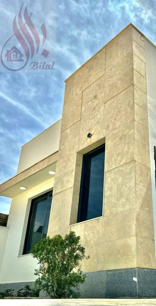 ياالله
دار للبيع ٢٠٠متر 
في مجمع الشمس 
بسمي  واصل لشركه ٨٠
يباع بدون تطلوعته
سعر الشركه ١٨٥
بناء طابوك جمهوري 
طابق واحد ابلوك ٥
دار ١٩ الدخول من عامود رقم واحد استلام ٦ اشهر
***********
