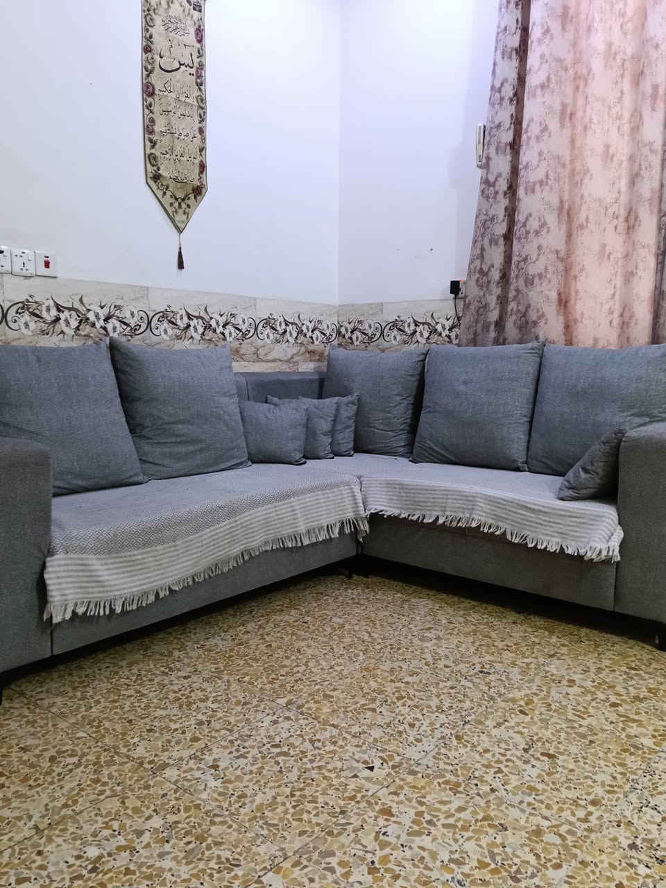 كورنال البيع 250 قفال الشعب ***********
