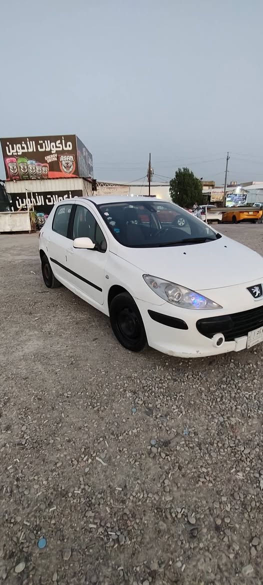 بيجو فرنسي 307 موديل 2006 .لاضربه ولا صبغ السياره كلين الدواخل لوك .الكير والمحرك والتبريد بلشرط التبريد ثلج. 4تايرات جديد .بطاريه والدينمو جديد .دسكات والفلنجات جديد. الكهربائيات عل بلاد كلش نضيف  .السنويه مشروع وطني .السياره اخو الجديد احله من الصوره الحقيقه .السعر 58 بي مجال ***********
