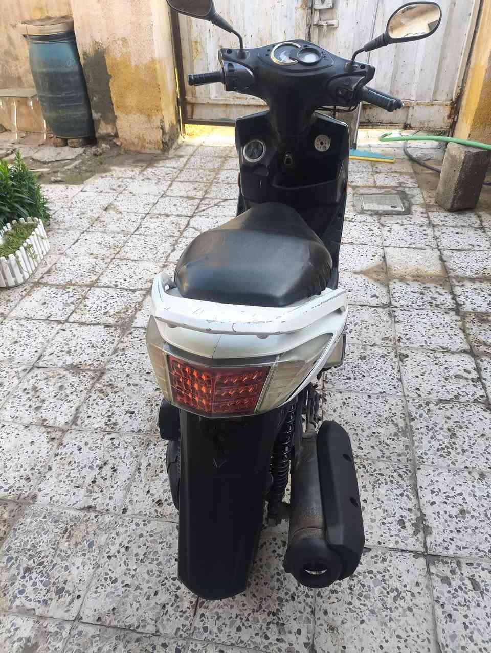 سلام عليكم
دراجه سكنس فحل للبيع رمبه كامله مكمله محرك خير من الله كهربائيات كامله شراي اتصل ع هذا رقم
***********
عنواني بعقوبه ديالى
