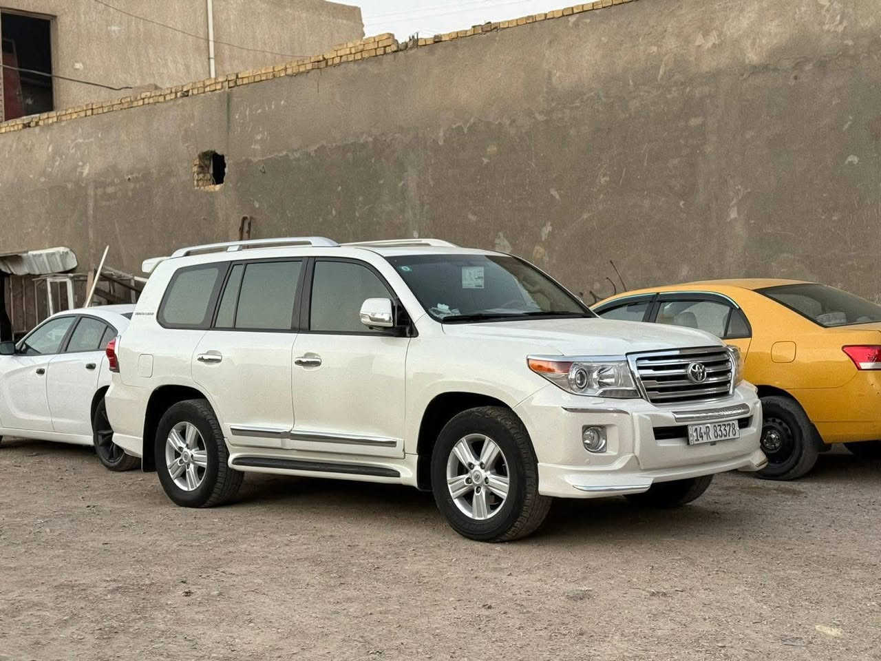 تويوتا لاندكروز VXR 5700 .8
فول فول مواصفات للبيع ‏￼ ‏بالنقد او بالقسط 

موصفات لكزز اعلى فئة 

الموصفات 

سلايد

بصمة تشغيل ٤ بصمات ابواب

رادار 

كشنات جلد بلادي

٢ كشن كهربائي 

كشنات تبريد 

شاشة بلادي 

٥ كامرات 

تشغيل عن بعد بلادي

دبل اكسل مع رفع خلفي

صندوق كهربائي 

دوسات ترحيب بلادي 

٨ ايرباك 

تحكم استيرن جهتين

وبعد موصفات اكثر واكثر 

وموديل السيارة ٢٠١٤ سنوية وشاصي 

والسيارة بسمي وشرط التحويل

رقم صاحب سيارة ***********
